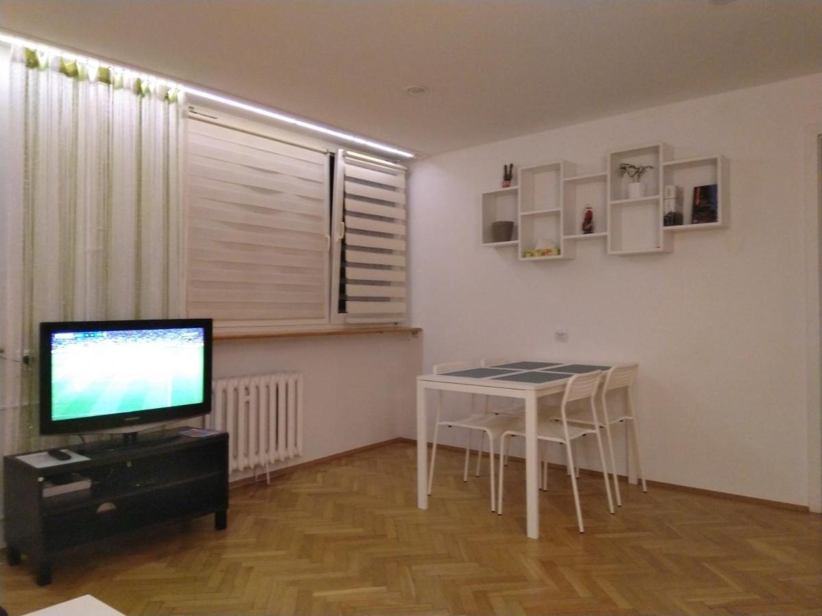 Apartament Zielona Wierzba Blisko Sky Tower Apartament *